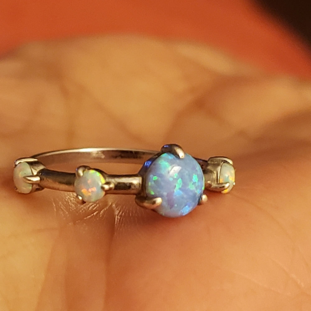 Sterilng silver opal ring